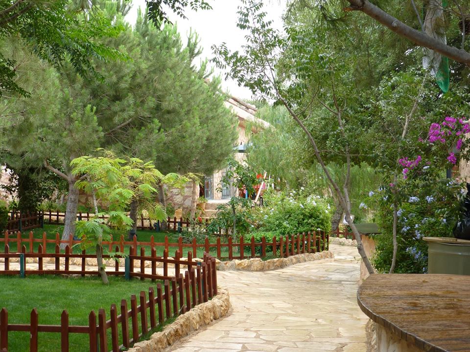 mountain breeze courtyard